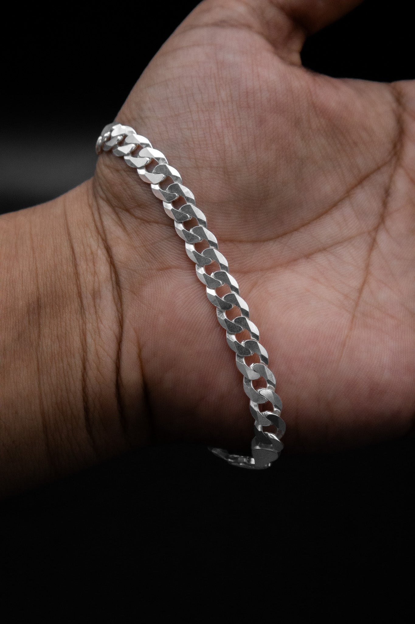 Curb Link Bracelet in 925 Sterling Silver, 7mm