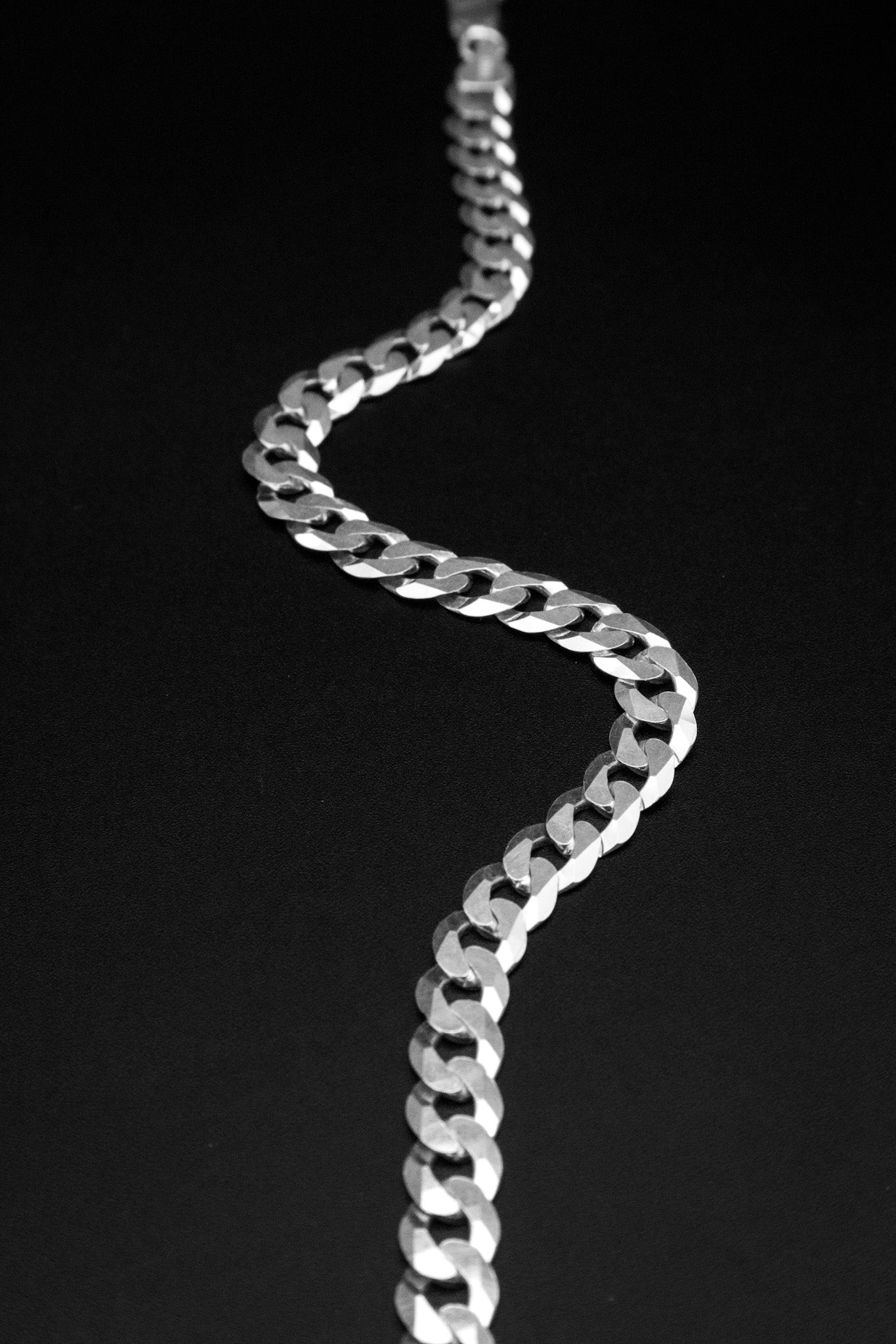 Curb Link Bracelet in 925 Sterling Silver, 7mm