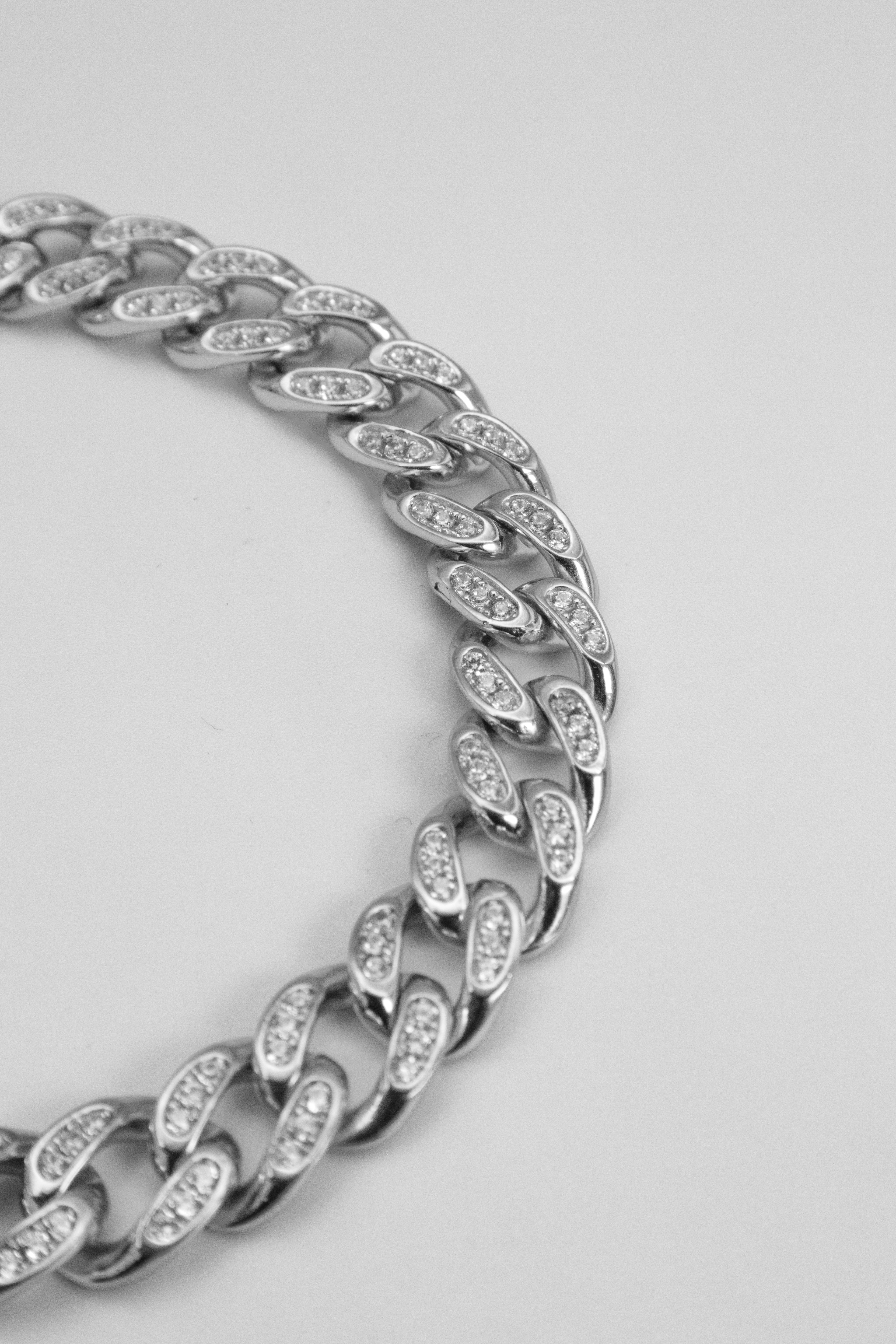 ICED CUBAN LINK BRACELET (8mm)